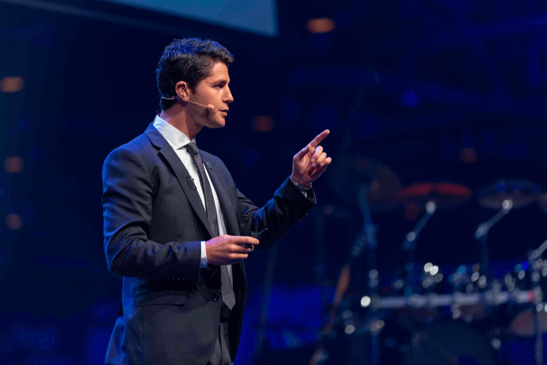 Featured image for “Which Motivational Speakers Are Popular in Canada?”