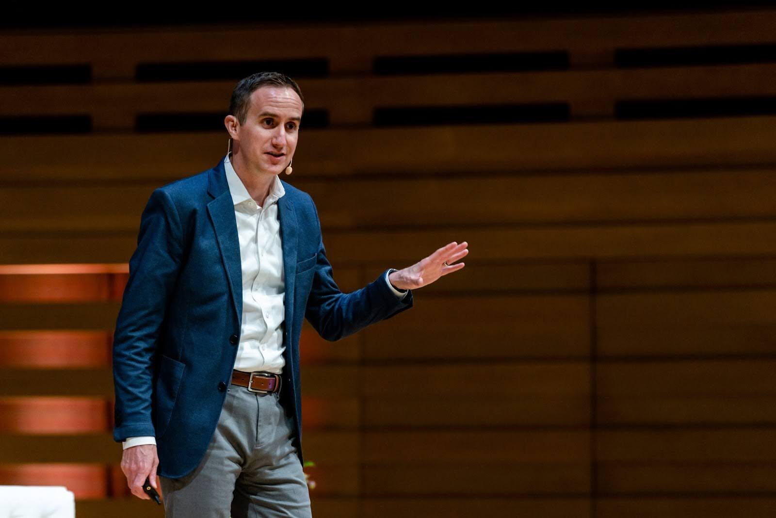 Featured image for “Top Canadian Economic & Finance Speakers to Book for Fall 2026”